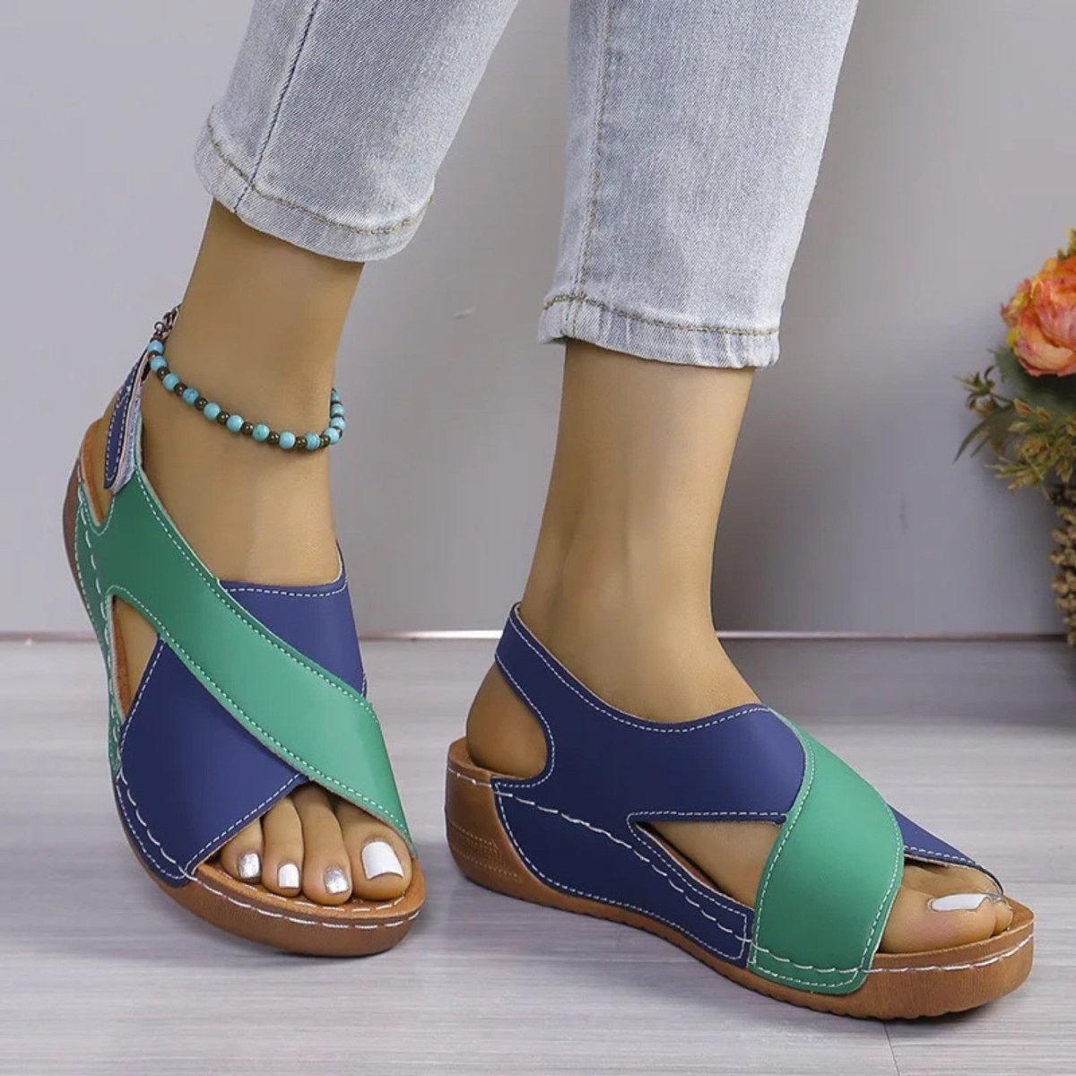 Comfortable Adjustable Wedge Sandals