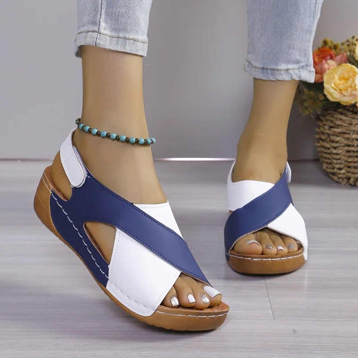 Comfortable Adjustable Wedge Sandals