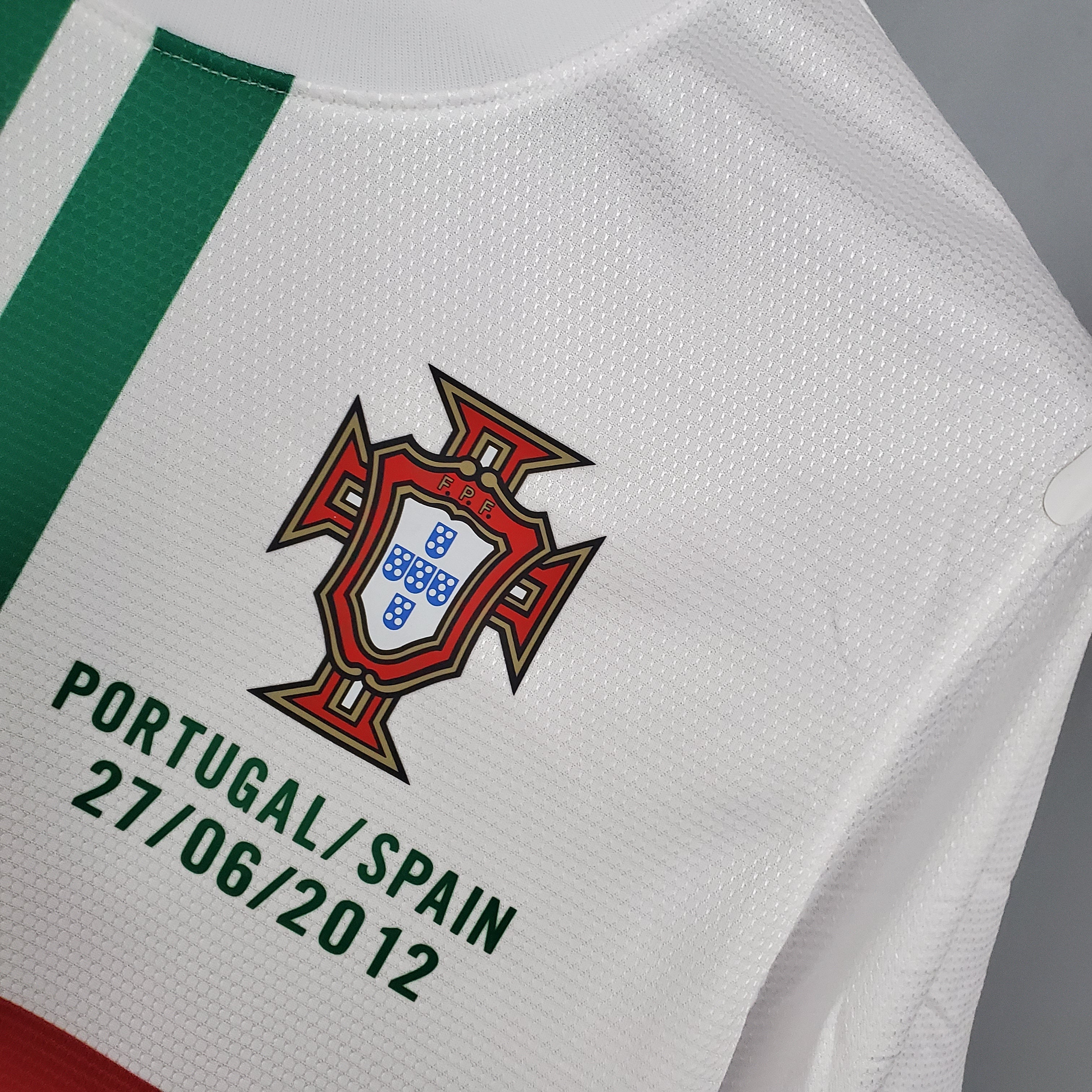 PORTUGAL RETRO AUSWÄRTSTRIKOT 2012