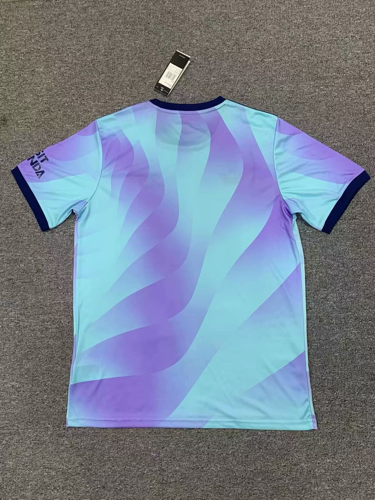 Terzo kit Arsenal 2024/2025