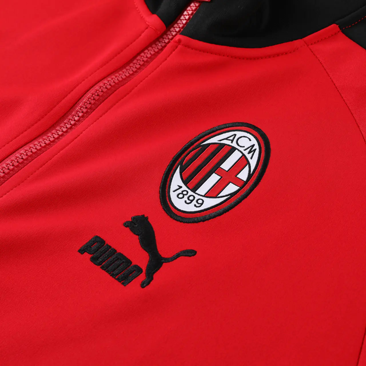 AC Milan 23-24 Roter Trainingsanzug