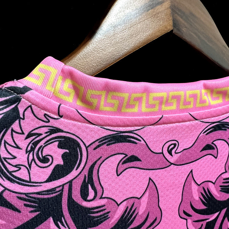 ITALIEN x VERSACE Konzept-Kit Pink