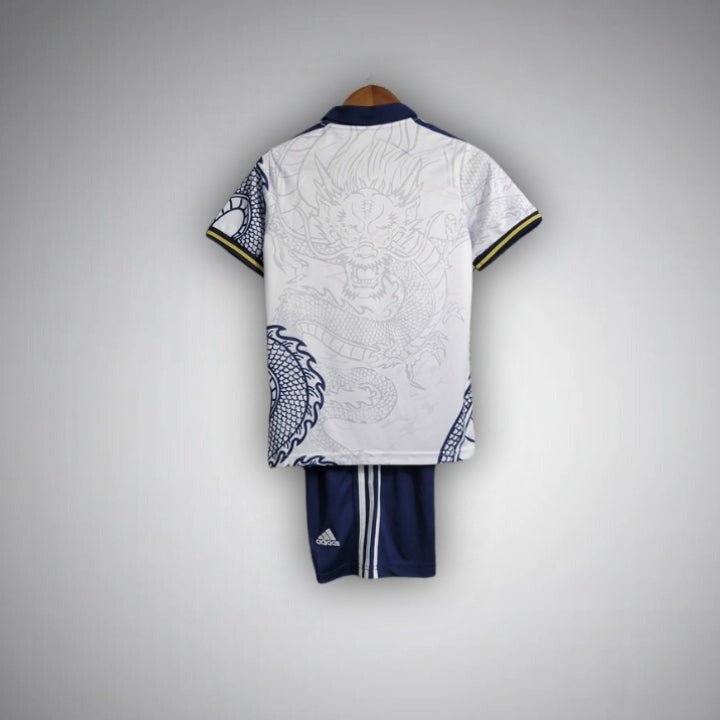 Real Madrid Weißes Drachen-Kindertrikot