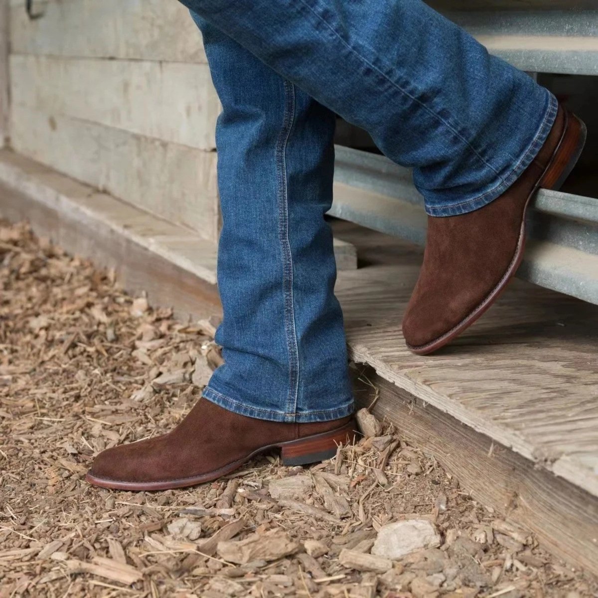 Stylish High-Top Cowboy Boots for Men